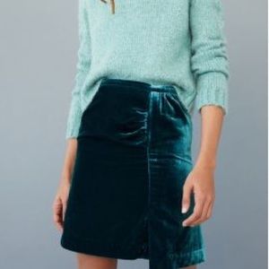NWT $118 ANTHROPOLOGIE GREEN VELVET SKIRT SIZE 6